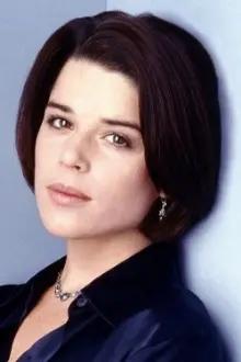 Neve Campbell como: Amy Post