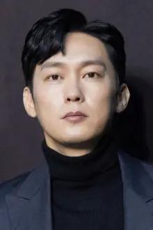 Park Byung-eun como: Shin Hak-sun