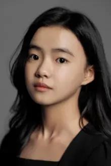 Kim Si-a como: Ji-eun