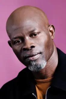 Djimon Hounsou como: Island Man