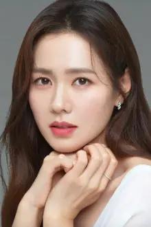 Son Ye-jin como: Princess Deok-hye