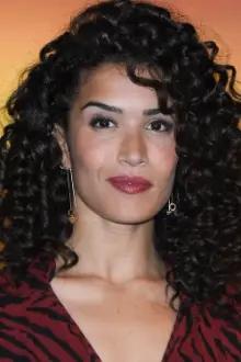 Sabrina Ouazani como: Yasmine