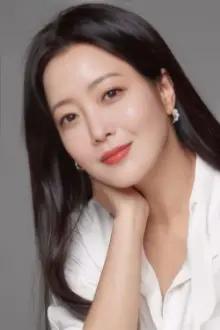Kim Hee-seon como: Hee-seon