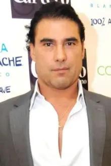 Eduardo Yáñez como: José Ángel Arriaga Cupil