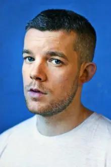 Russell Tovey como: Harry Doyle
