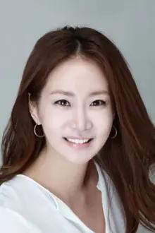 Shin Eun-kyung como: Cha Joo-ran