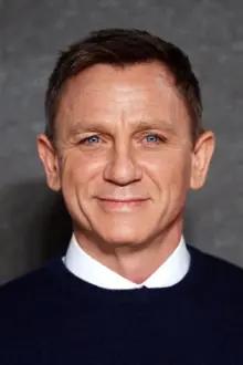 Daniel Craig como: James Bond
