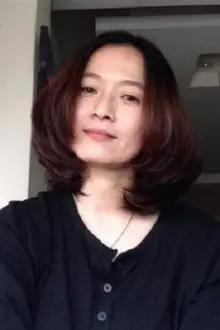Cherry Hsieh como: Chang Kuei-ching
