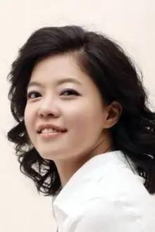 Kim Yeo-jin como: Lee Seo-woo