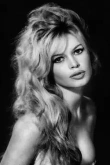 Brigitte Bardot como: Louise 'Frenchie King' Miller