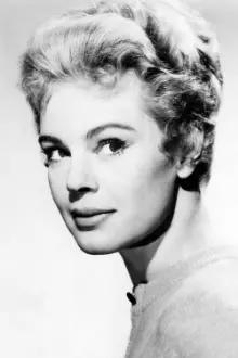 Betsy Palmer como: Mrs. Voorhees
