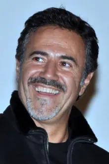 José Garcia como: Patrick Orbéra