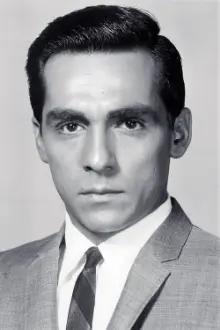 Perry Lopez como: Lieutenant Lou Escobar
