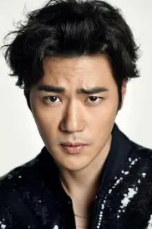 Kim Kang-woo como: Chun-soo