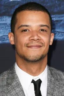 Jacob Anderson como: Steve Coombes