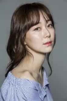 Lee You-young como: Si-eun