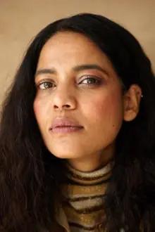 Priyanka Bose como: Kasturi