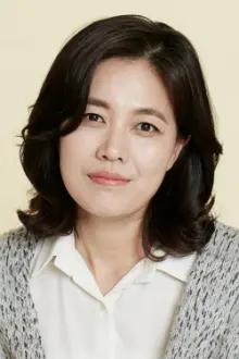 Kim Jung-young como: Seol-Young