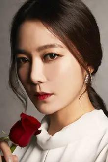 Lee So-yeon como: Kim Yu-ri
