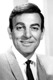 Mike Connors como: Howard Ebbets