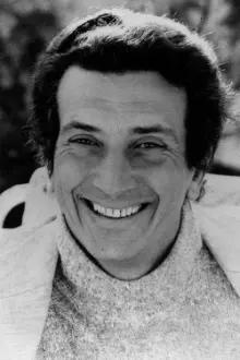 Luigi Vannucchi como: Vittori
