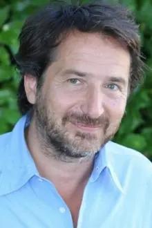 Édouard Baer como: Sam