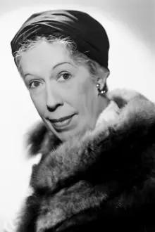 Edna May Oliver como: Aunt Betsey Trotwood