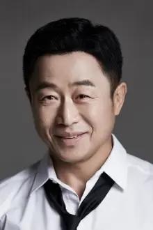 Lee Moon-sik como: Detective Squad Chief Jeong