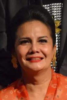 Christine Hakim como: Yu Ngasirah (Kartini's Mother)