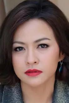 Arisara Wongchalee como: 