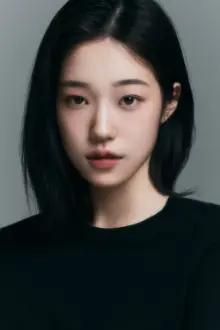 Roh Yoon-seo como: Kim Yeon-du