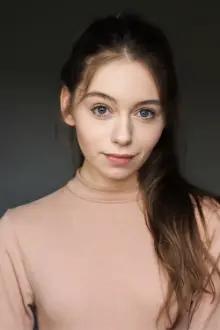 Georgia Conlan como: Amelia King