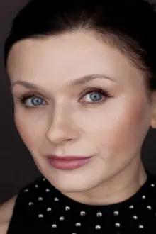 Irina Dvorovenko como: Kiira