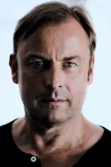 Eckhard Preuß como: Kurt