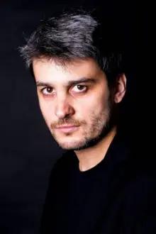 Bernat Quintana como: Max Carbó