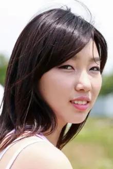Lee Ha-roo como: Hye-Yeong