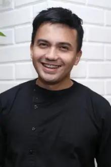 Sahrul Gunawan como: Purnama Kelana